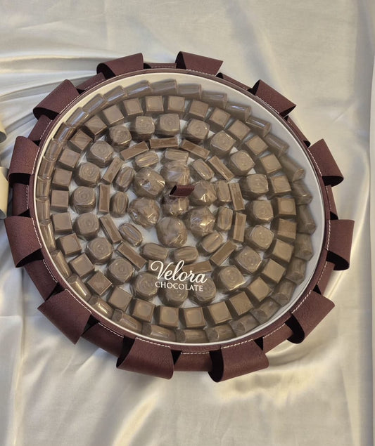 صينية شوكولا فاخرة – ١٣٦٥ جرام

Luxury Chocolate Tray – 1365 g